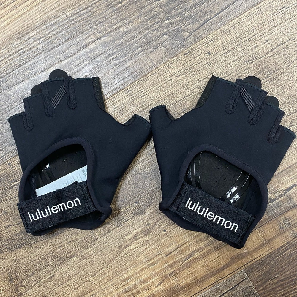 Lululemon Workout Gloves